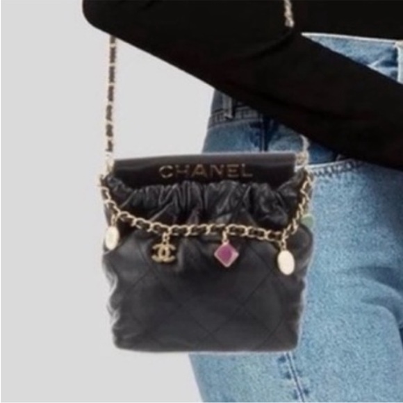 Chanel Vip Black Quilted Leather Chain Bag - Picture 7 of 16